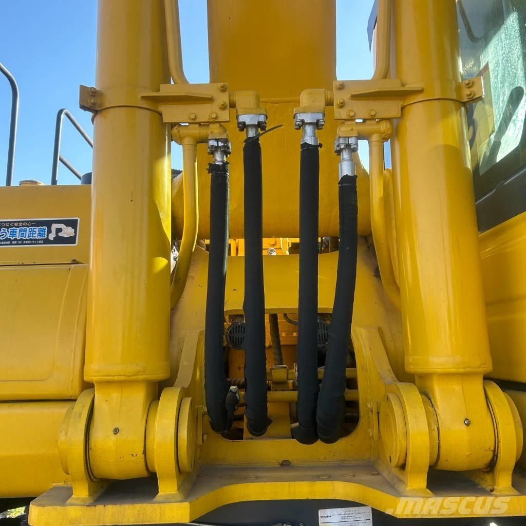 Komatsu 350 Roomikekskavaatorid