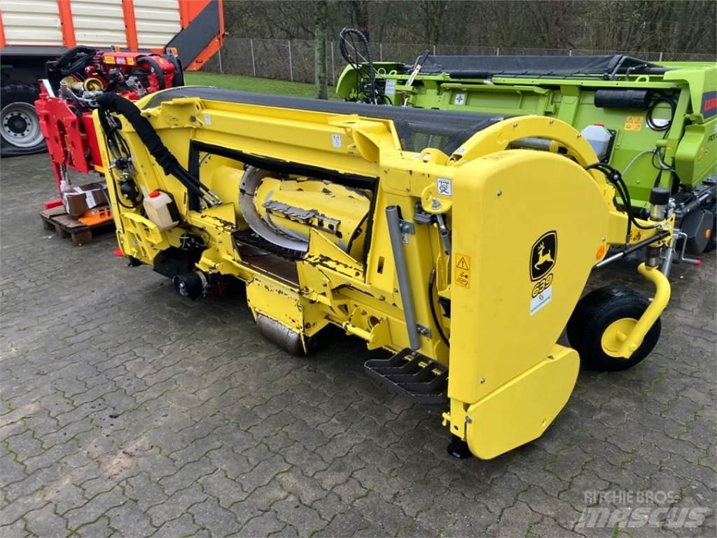John Deere 8300i Silokombainid