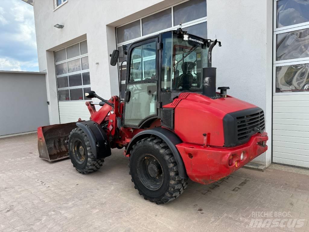 CAT 908 H Rataslaadurid