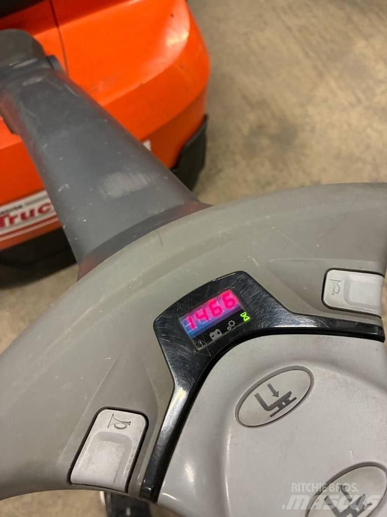 Toyota SWE120L Järelkäidavad virnastajad