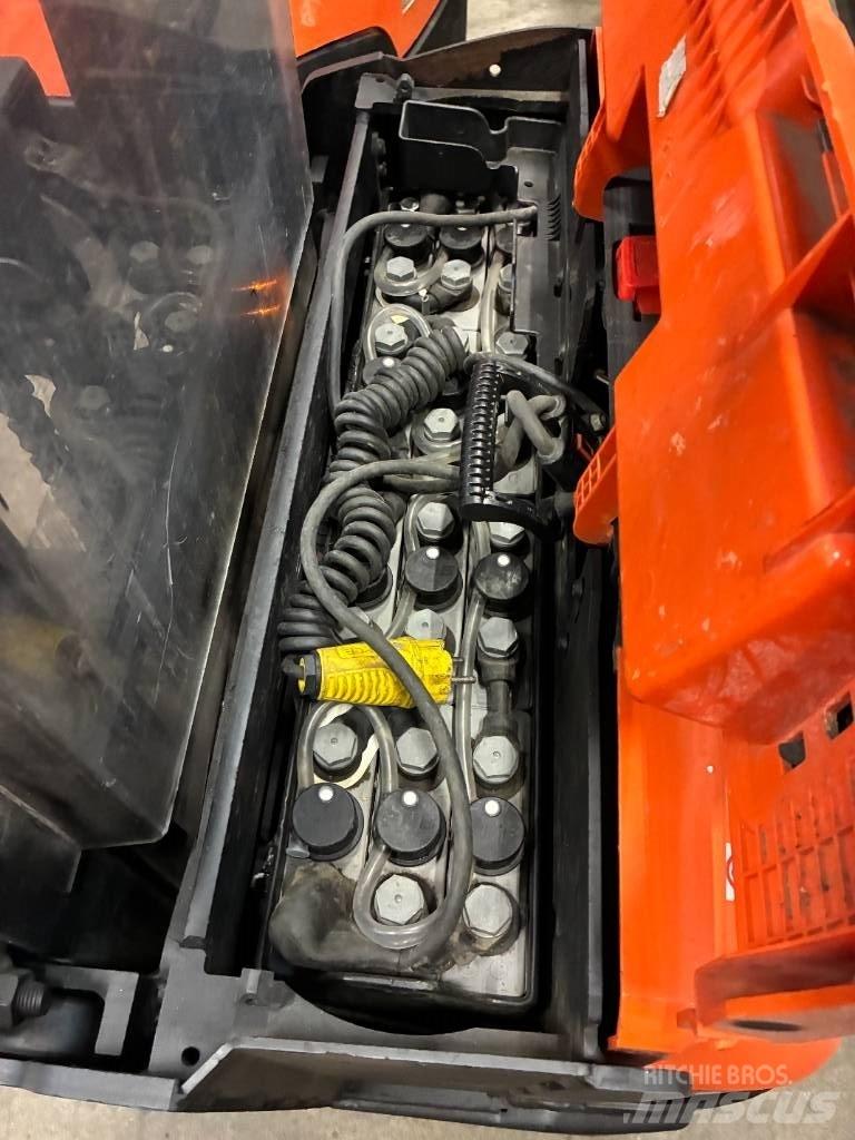 Toyota SWE120L Järelkäidavad virnastajad