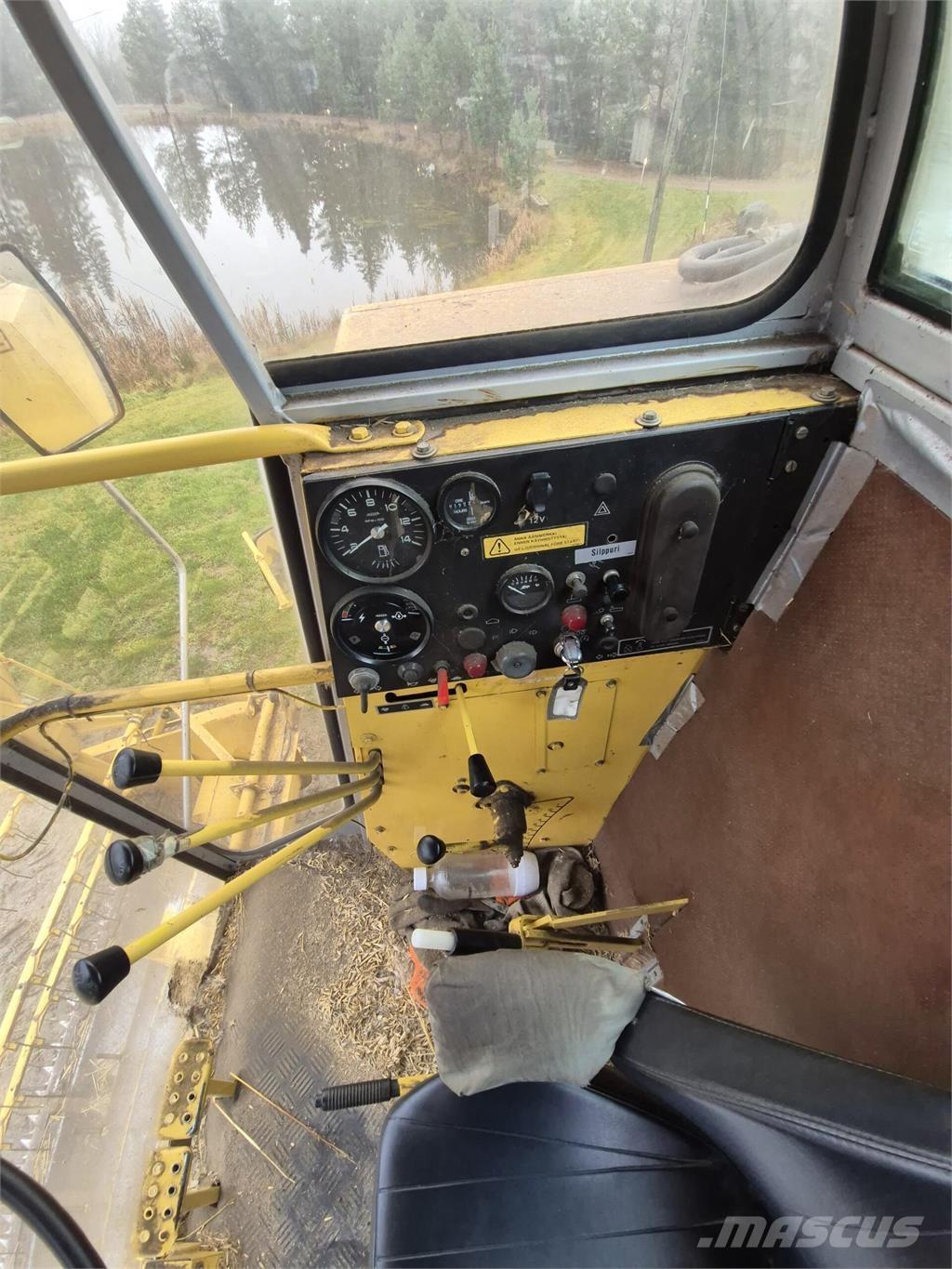 New Holland 8030 Teraviljakombainid