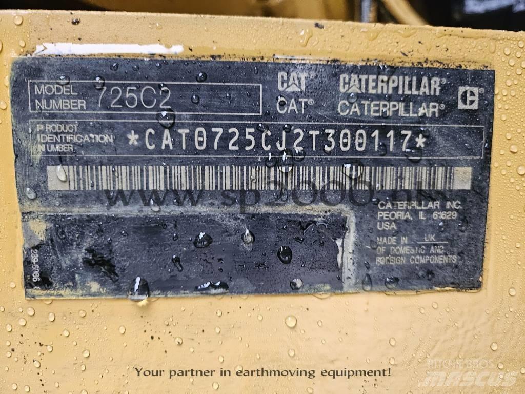 CAT 725C2 Liigendraamiga pinnaseveokid