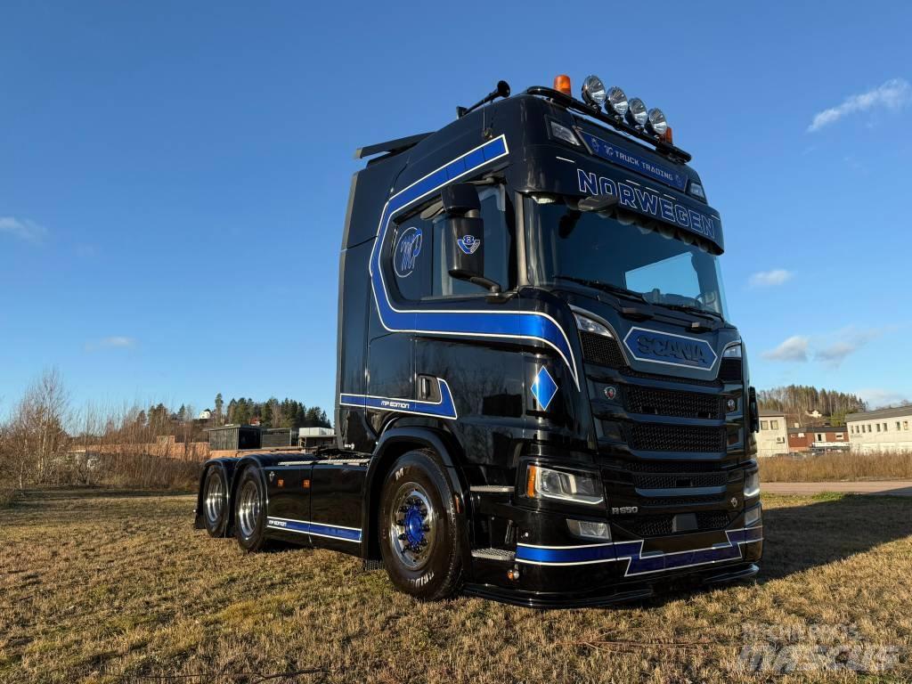 Scania R 650 Sadulveokid