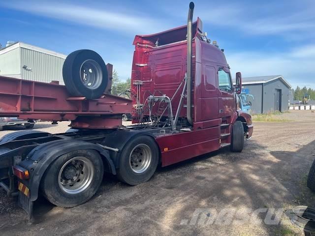 Volvo NH 12 Sadulveokid