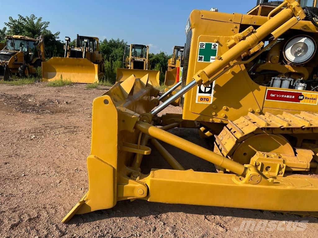 CAT D7G Buldooserid
