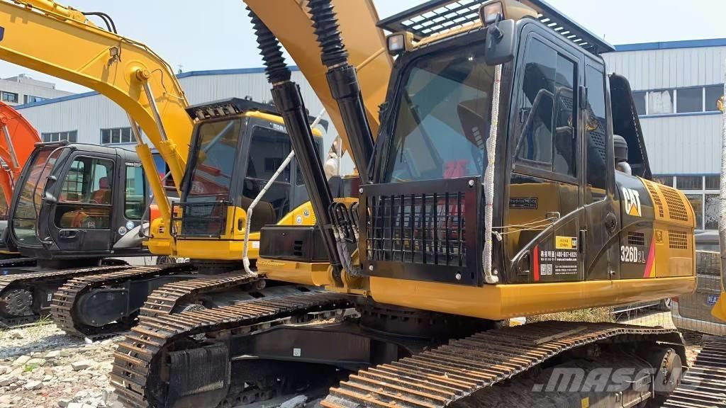 CAT 326D Roomikekskavaatorid