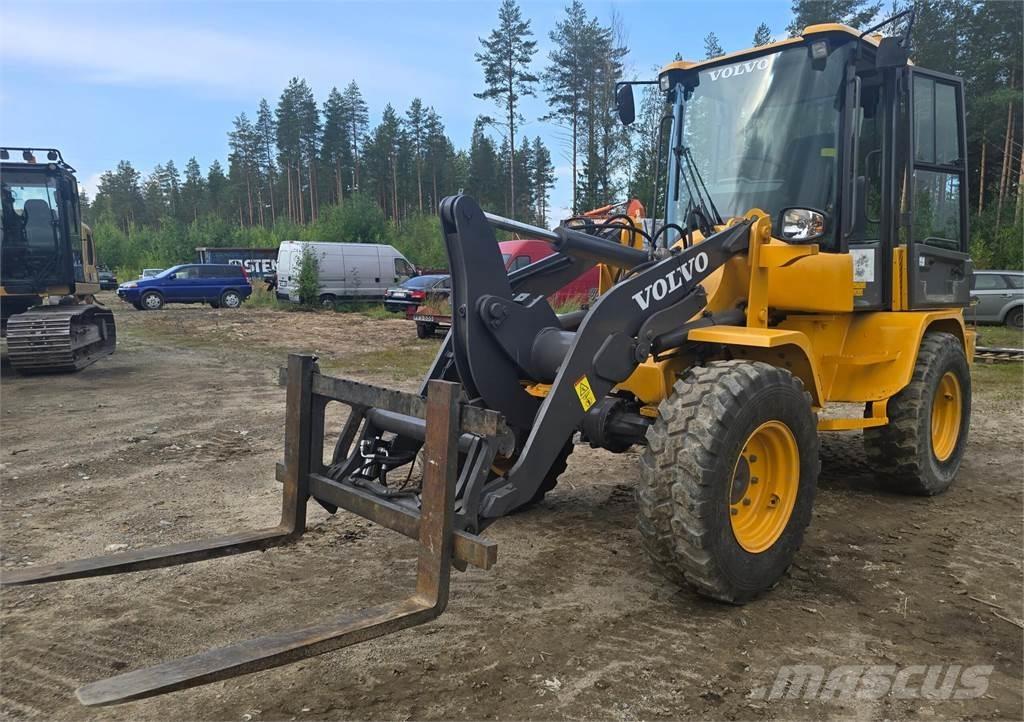 Volvo L30G Rataslaadurid