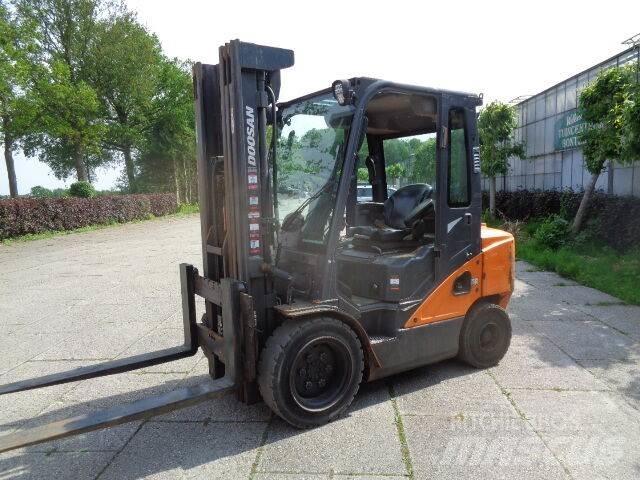 Doosan D35C-7 Diiseltõstukid