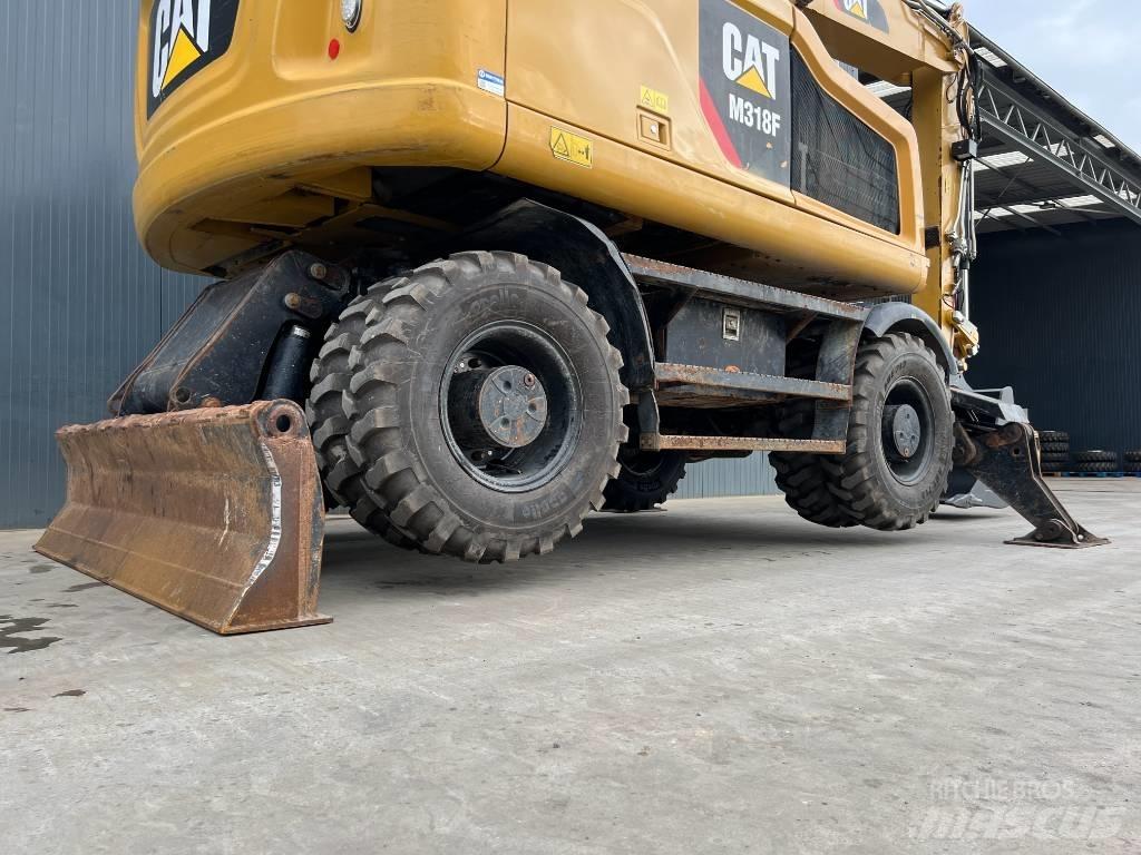 CAT M318F Ratasekskavaatorid