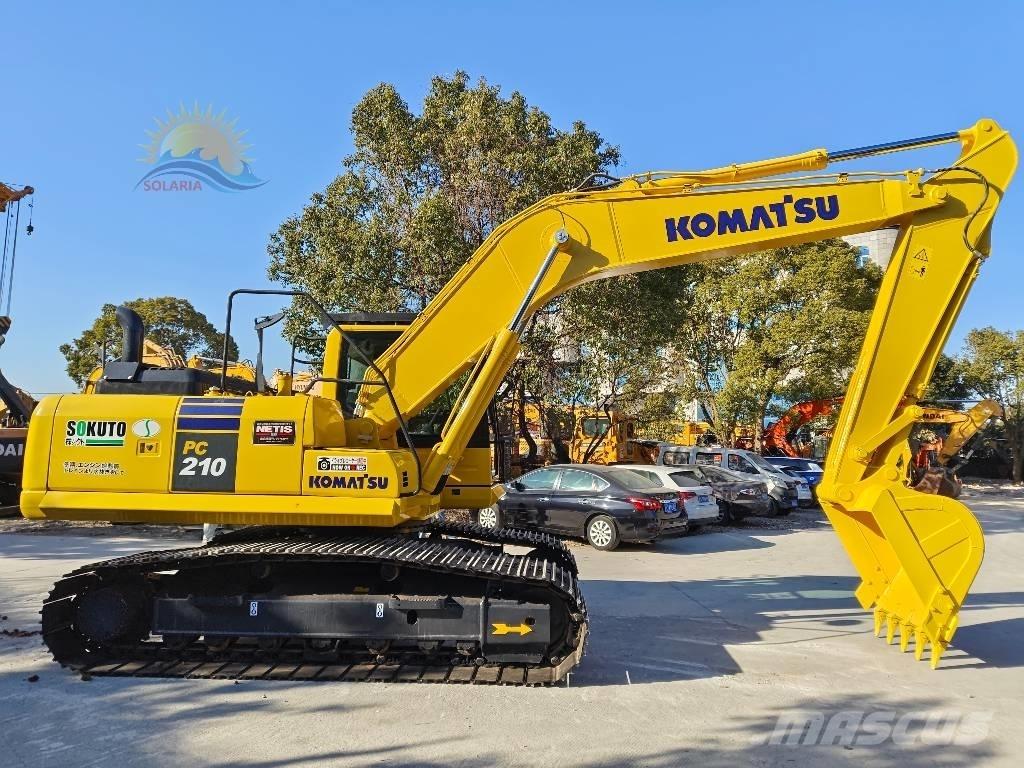 Komatsu PC 210-8 Roomikekskavaatorid