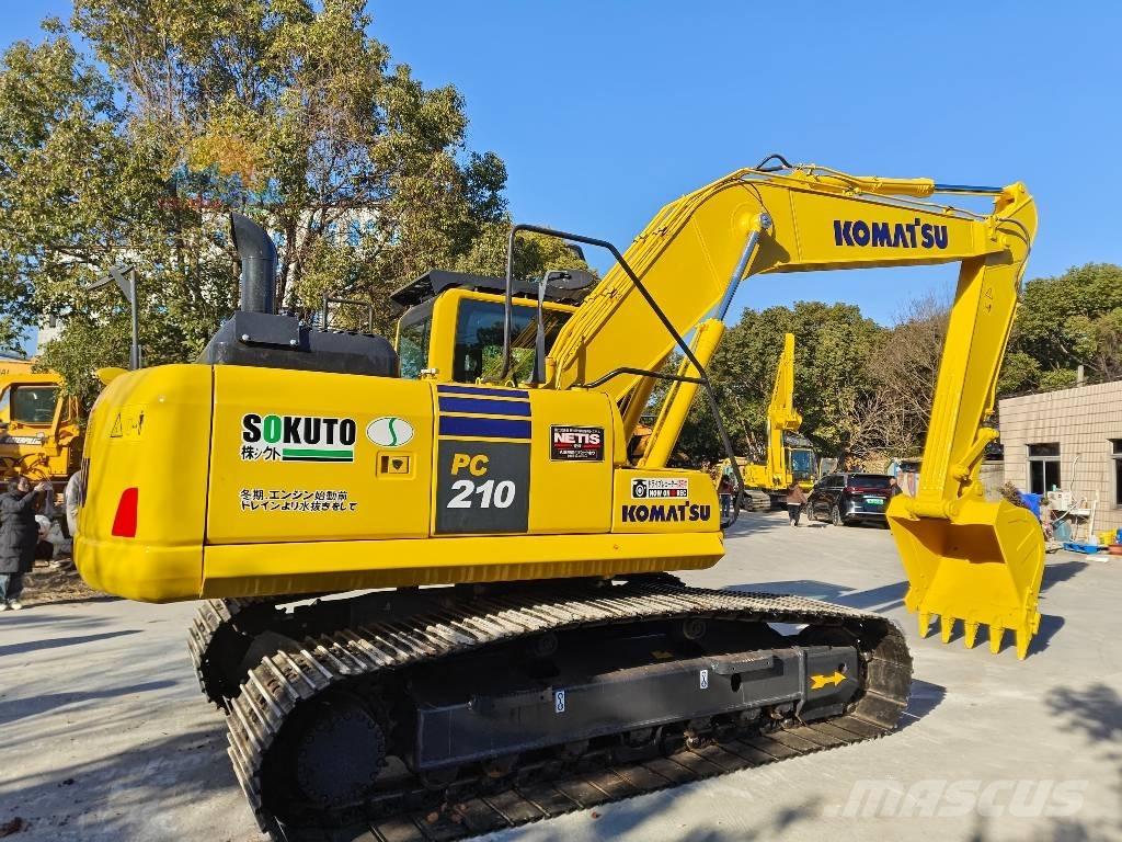 Komatsu PC 210-8 Roomikekskavaatorid