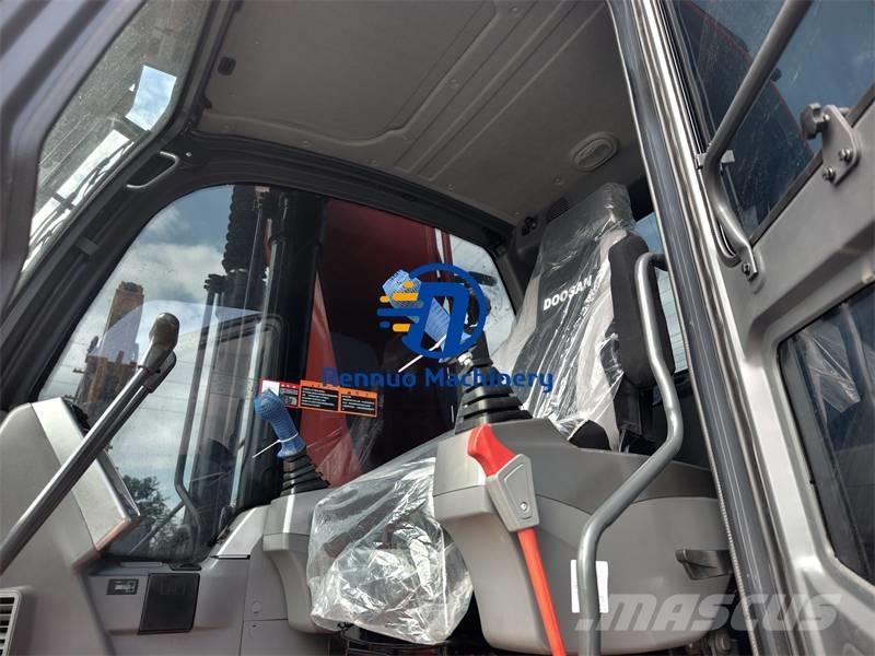 Doosan DX 225 LCA Roomikekskavaatorid