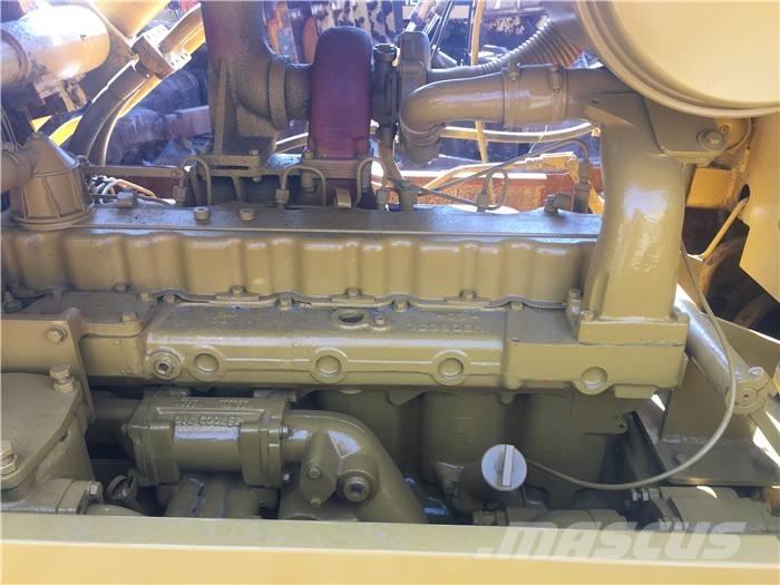 CAT D 6 D Buldooserid