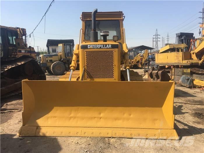 CAT D 6 D Buldooserid