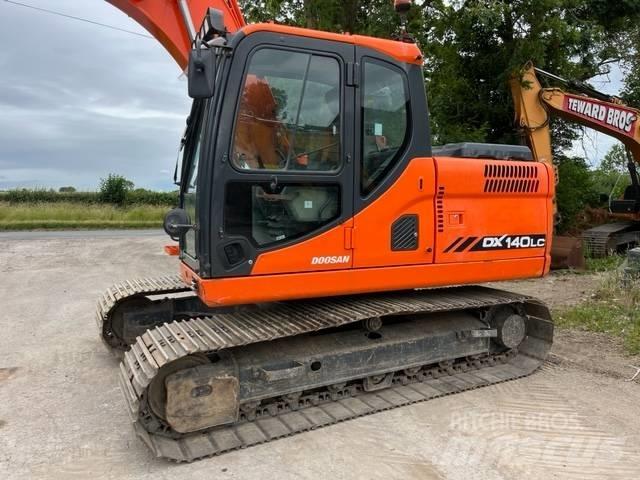 Doosan DX 140 LC Roomikekskavaatorid