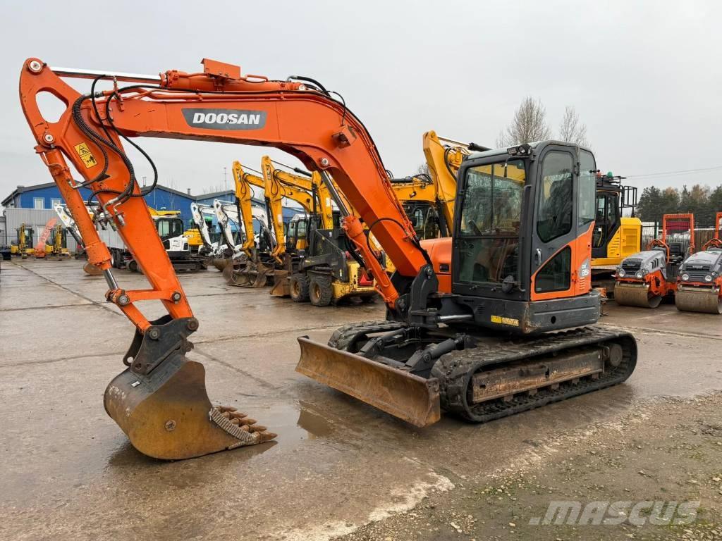 Doosan DX 85 R Väikeekskavaatorid 7t-12t