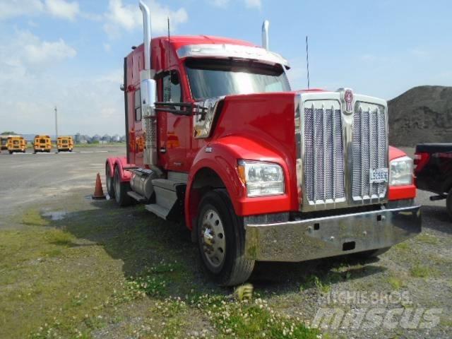 Kenworth W 990 Sadulveokid