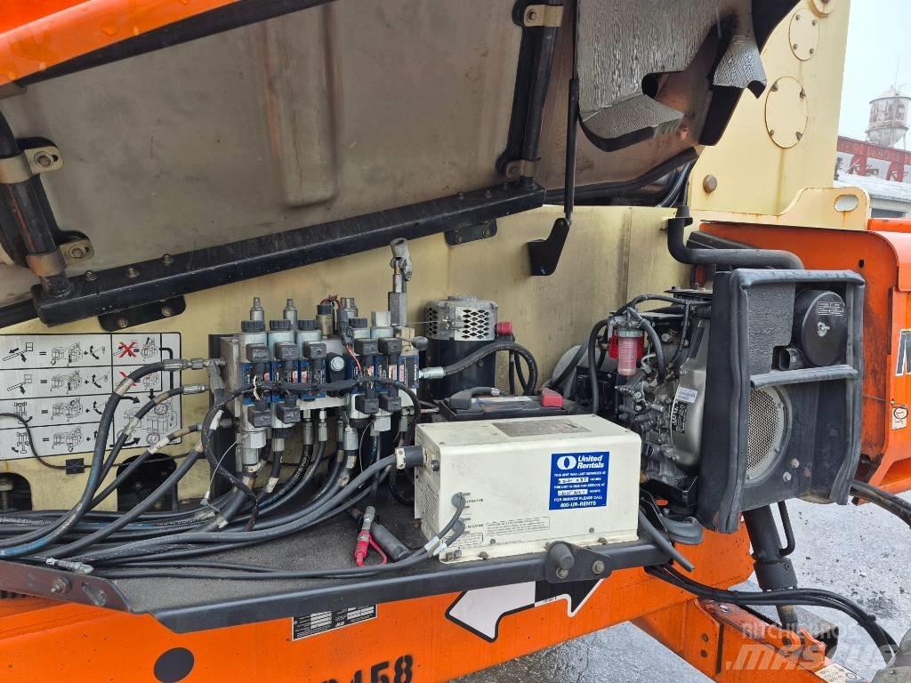 JLG M 600 JP Iseliikuvad poomtõstukid