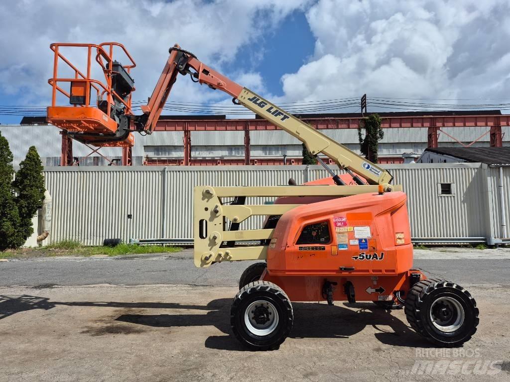 JLG 450 AJ Iseliikuvad poomtõstukid