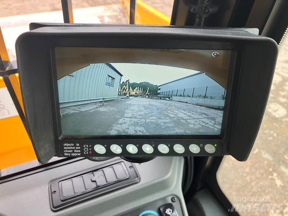 JCB 6TFT Väikekallurid