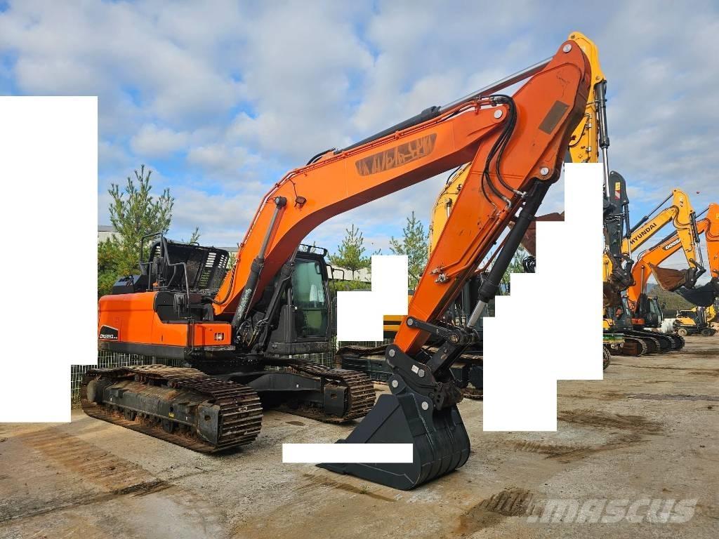Doosan DX 220LC-5 Väikeekskavaatorid 7t-12t