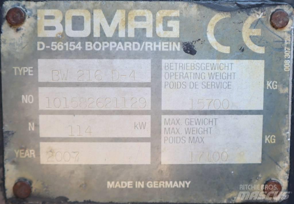 Bomag BW 216 D-4 Pinnasetihendajad