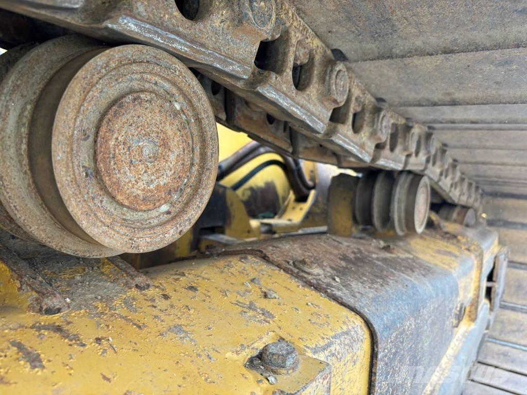 CAT D 6 K 2 LGP Buldooserid