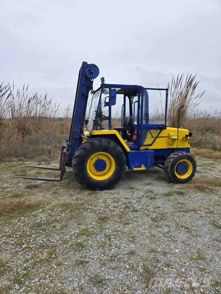 JCB 926 Maastikutõstukid