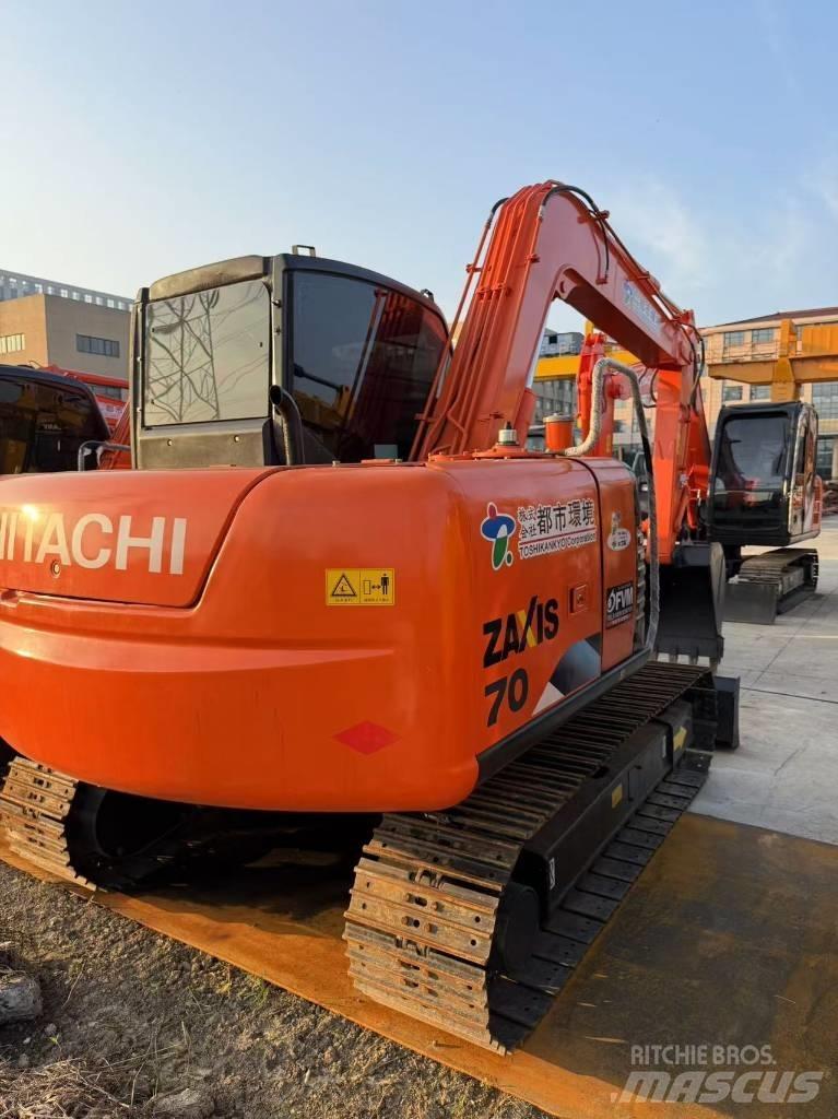 Hitachi Zaxis 70 Roomikekskavaatorid