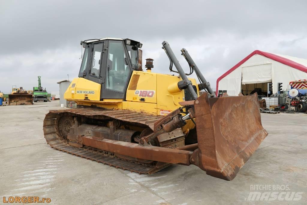 New Holland D 180 Buldooserid