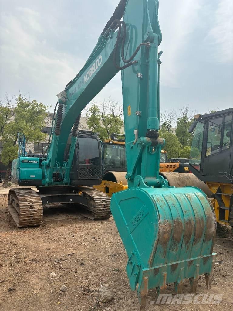 Kobelco SK 210 Roomikekskavaatorid