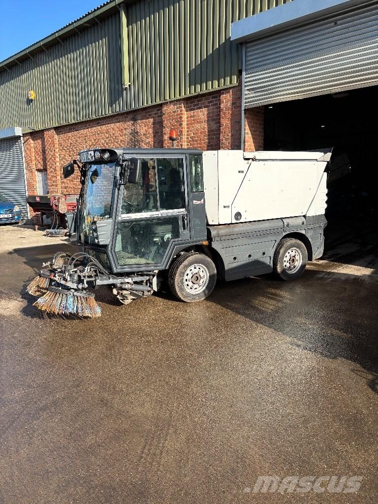 Schmidt Swingo 200 + Tänavapuhastusmasinad