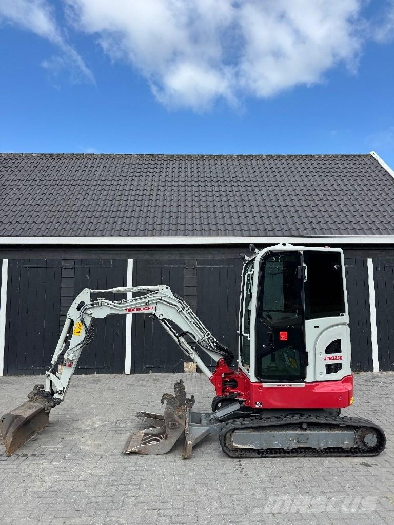 Takeuchi TB 325 R Miniekskavaatorid < 7 t