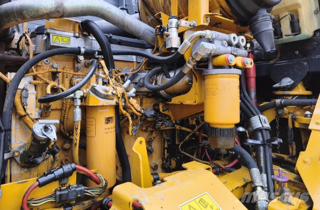 CAT 730 Liigendraamiga pinnaseveokid