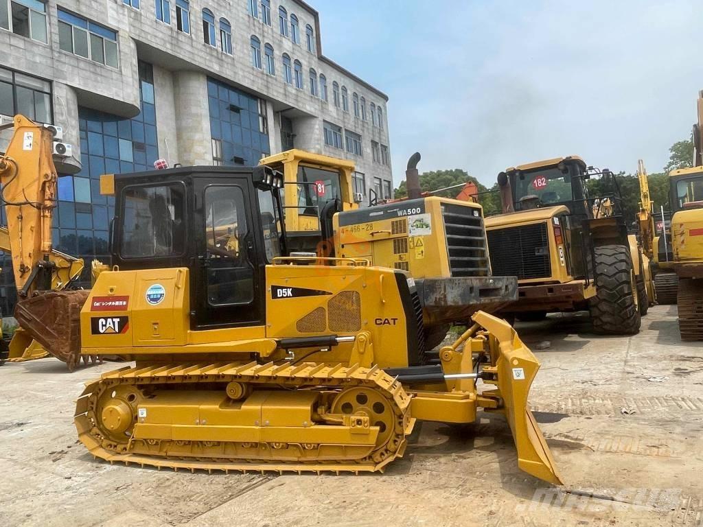 CAT D 5 K Buldooserid