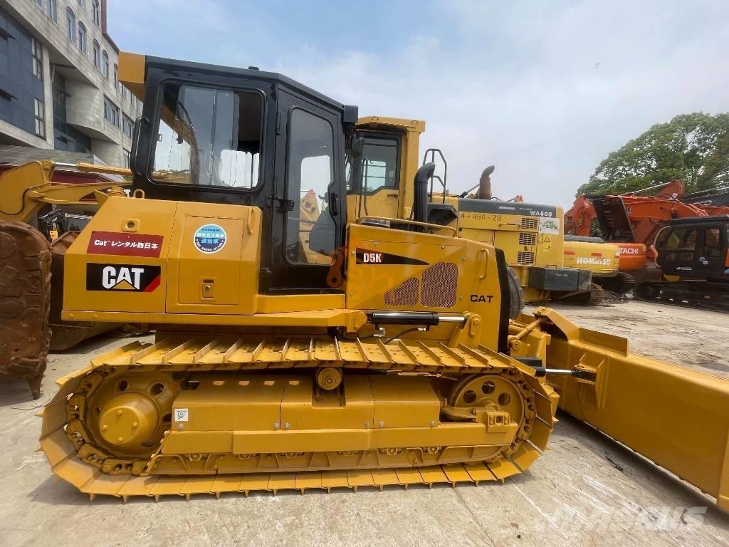 CAT D 5 K Buldooserid