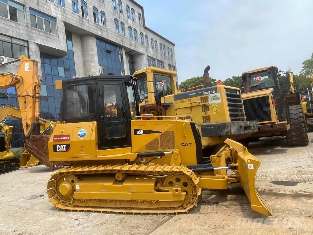 CAT D 5 K Buldooserid
