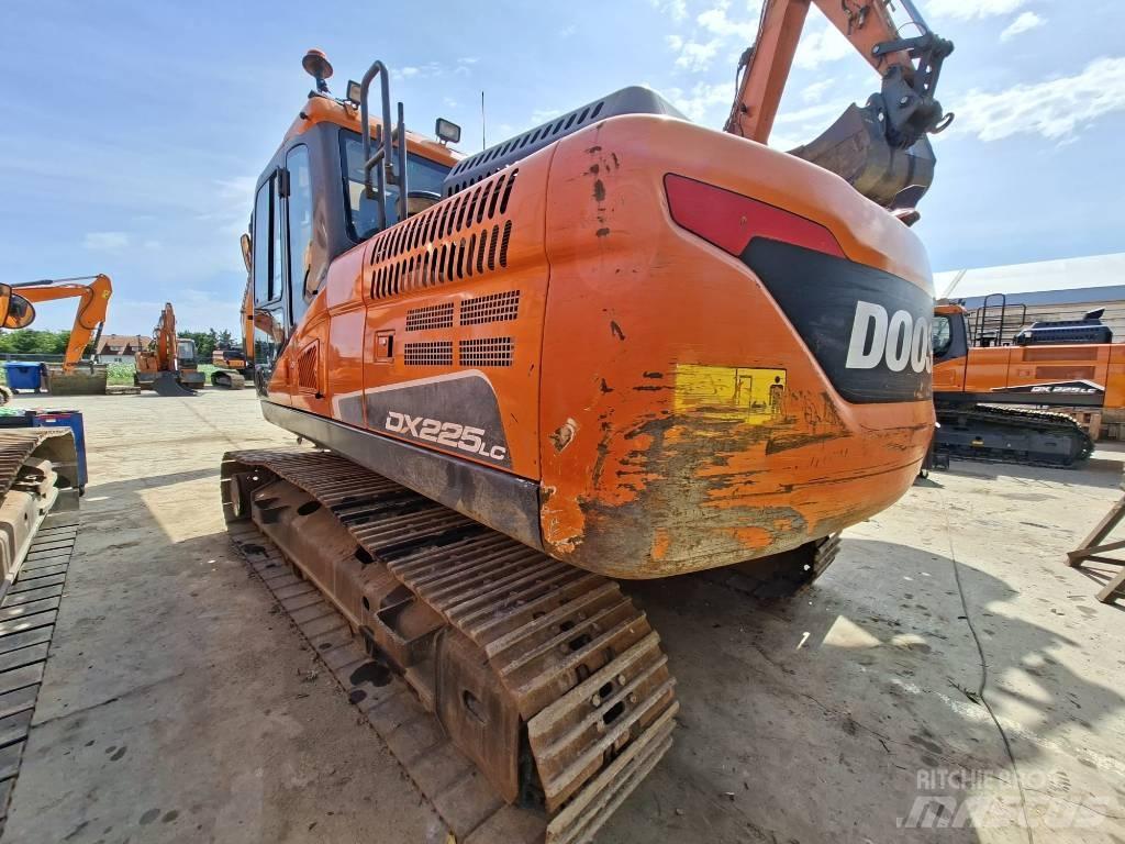 Doosan DX 225 LC-5 Roomikekskavaatorid