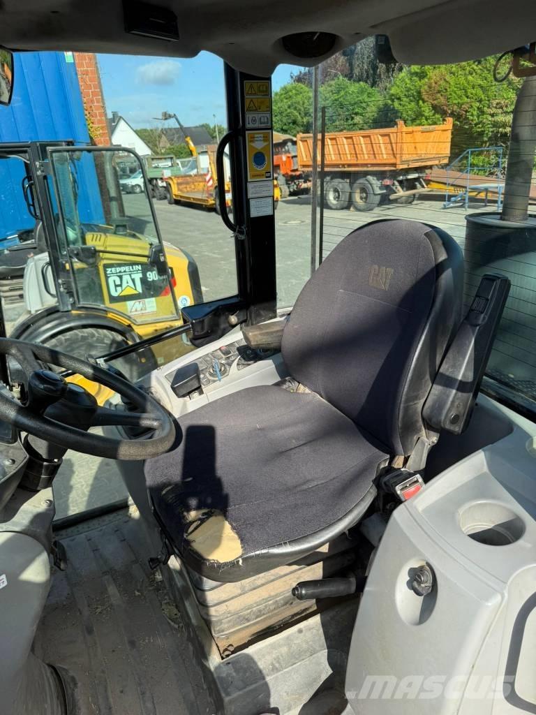 CAT 908 H 2 Rataslaadurid