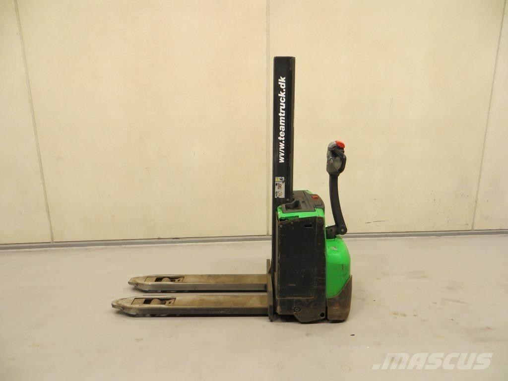 Cesab S208L Platvormiga virnastajad