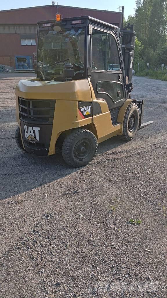 CAT DP 40 N Diiseltõstukid