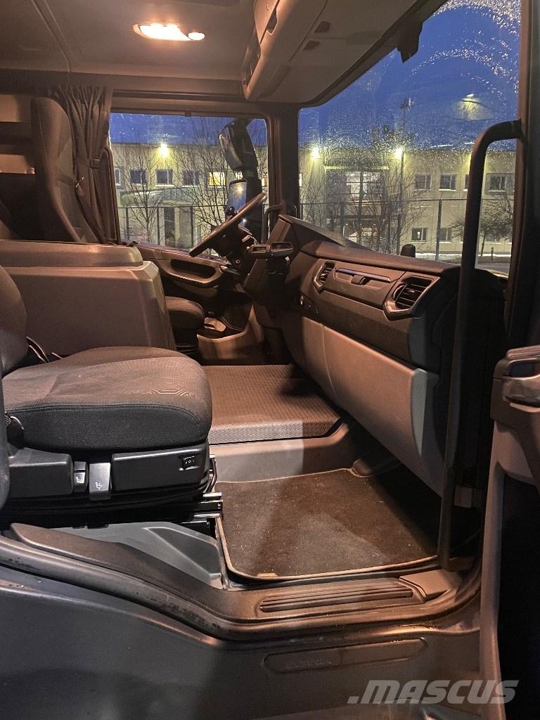 Scania LB Furgoonautod