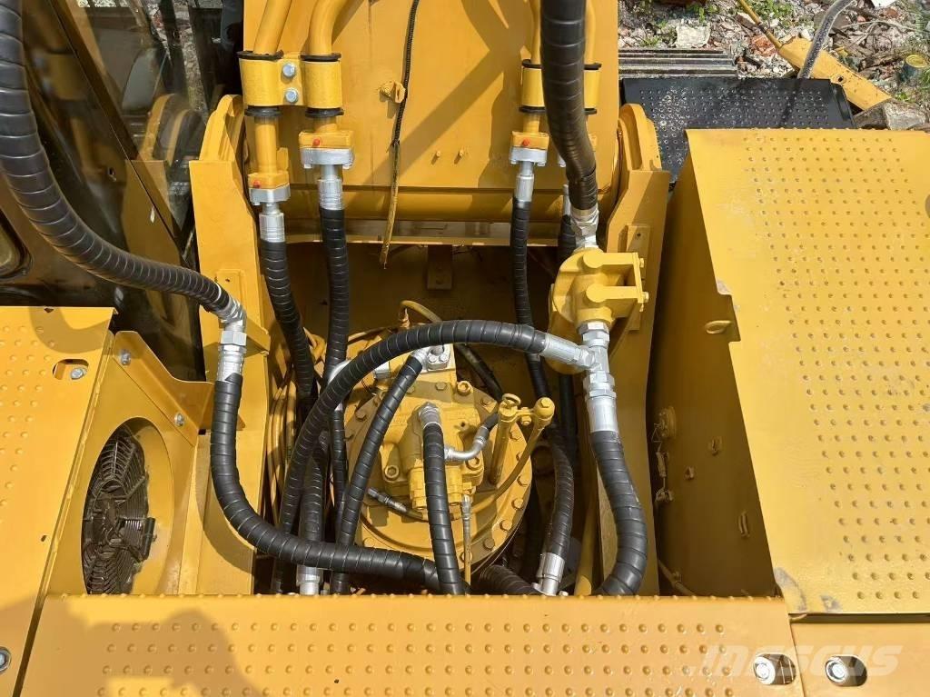 CAT 330 D L Roomikekskavaatorid