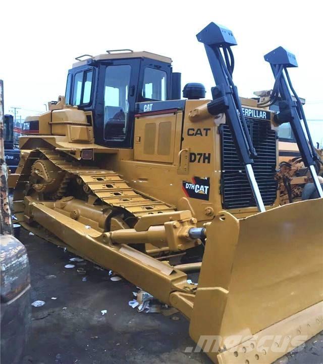 CAT D7H Buldooserid