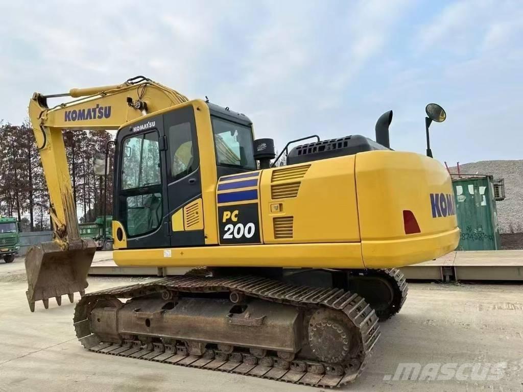 Komatsu PC 200-8N1 Roomikekskavaatorid