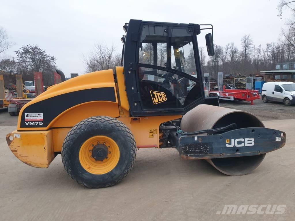 JCB VM 75 D Ühe trumliga rullid