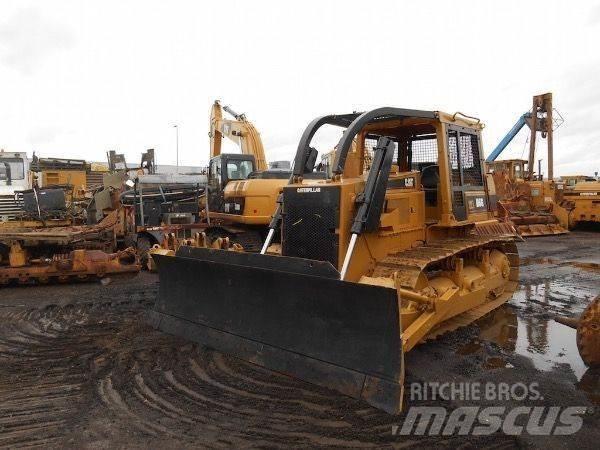 CAT D6G Buldooserid