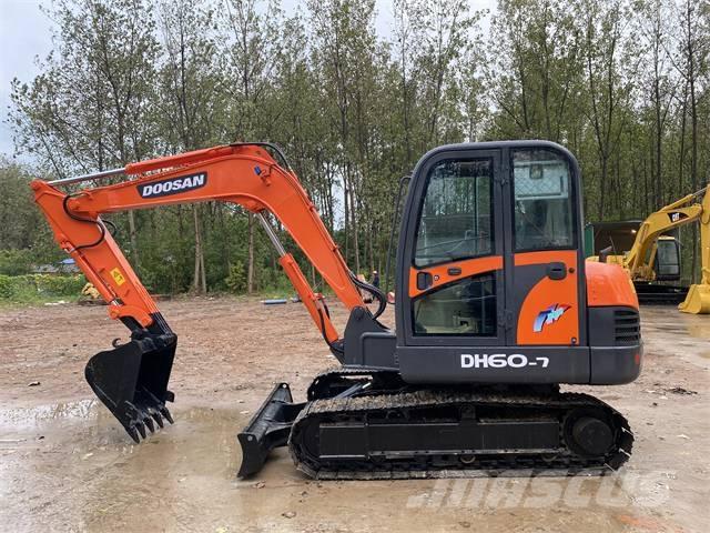Doosan DH60-7 Miniekskavaatorid < 7 t