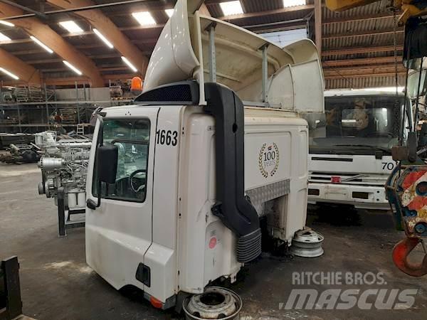 DAF CF75 DAYCAB Kabiinid